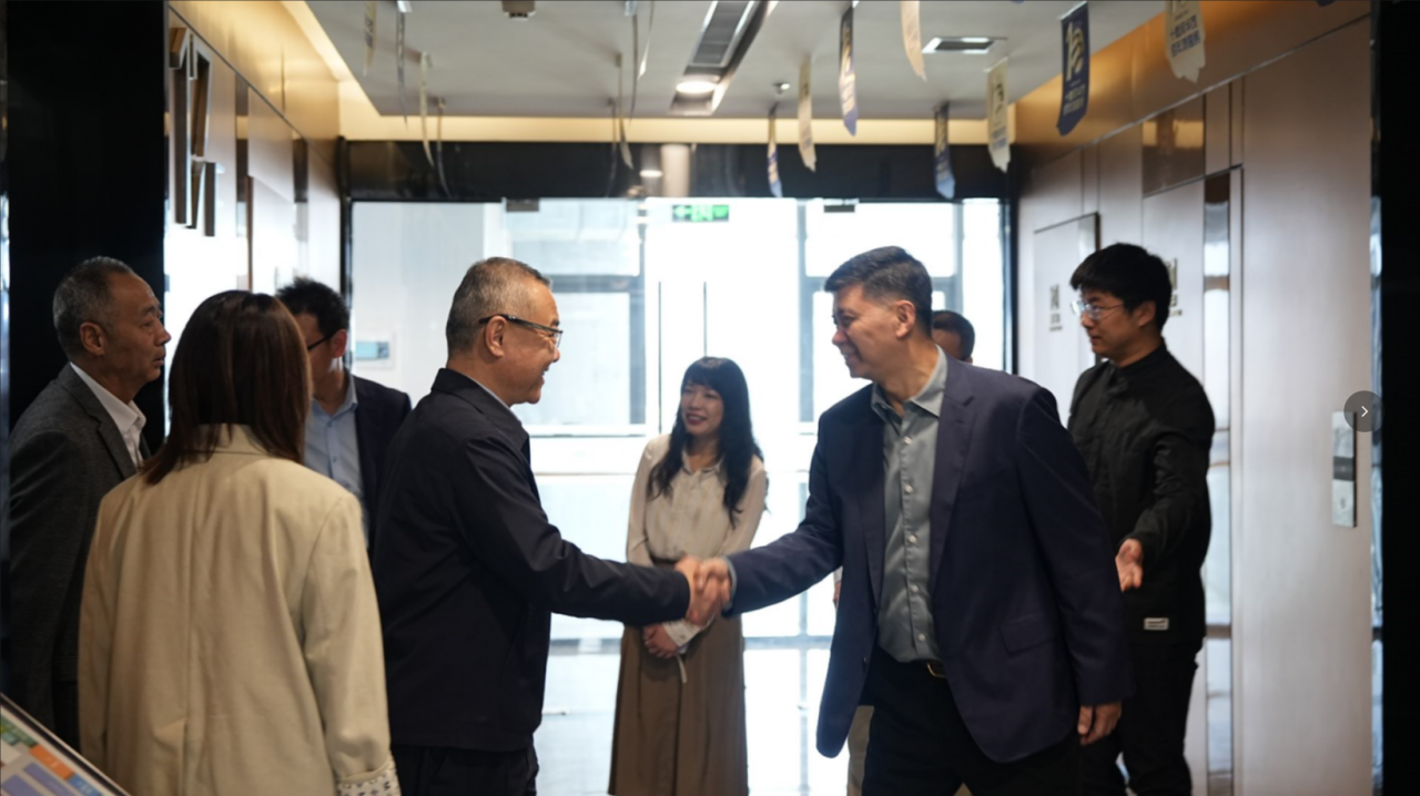陕西省药监局冯锋一行莅临银娱优越会GEG再生进行调研